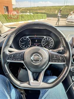 نيسان سنترا